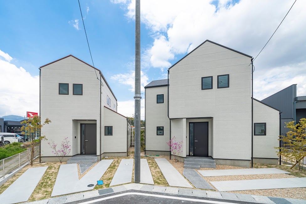 【施工事例】双子姉妹ハウス　建築UNIT WARMS　×　SUBLIME HOME
