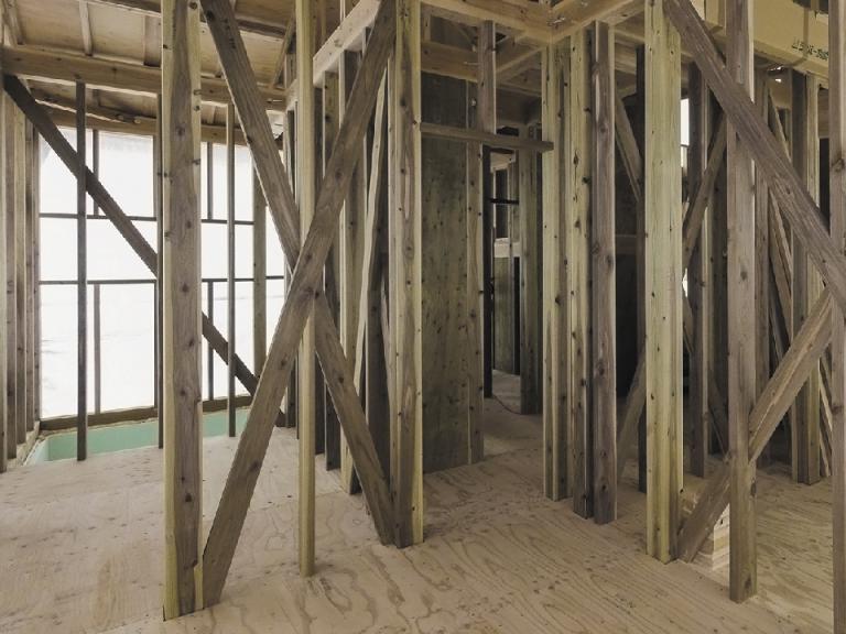 ”11月26日【構造見学会】100年腐らない構造材で建てる家
